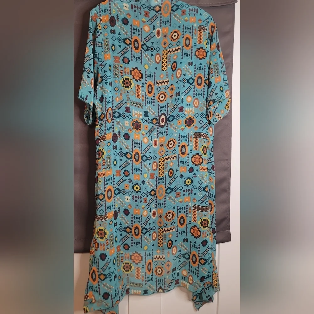 Lularoe Shirley Sheer Teal Multi-Colored Aztec Pattern SZ S UNICORN BeAuTiFuL - Picture 8 of 13